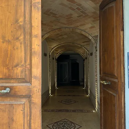 Antica Interamnia Oda ve Kahvaltı 3*